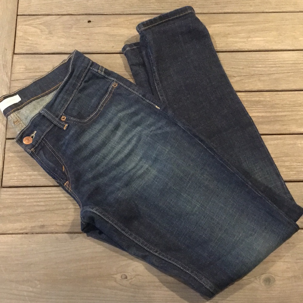*Pants 2 for $16* - Levi low rise jeans